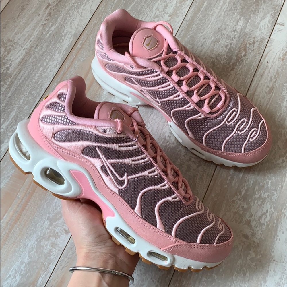 NWT Nike air Max plus pink - Picture 3 of 8